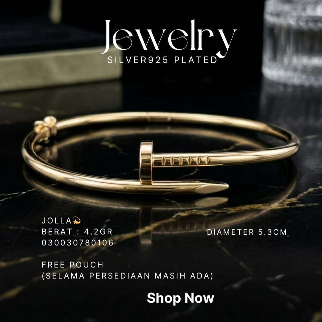 Gelang perak 925 model Jolla bangle warna gold berbentuk paku di atas marmer hitam
