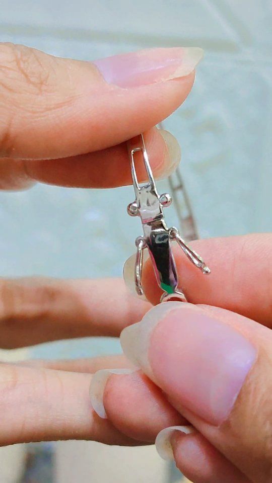 Cincin Perak Pria: Model Maskulin yang Tetap Elegan